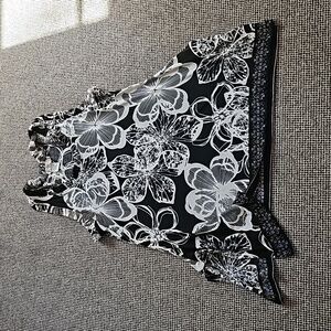 Evereve (Adore) Polynesian print A-line dress / tunic black & white ruffle large